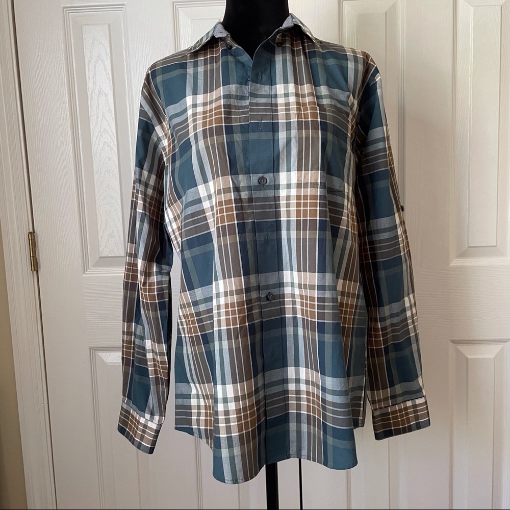 VAN HEUSEN Classic Fit Long Sleeve Plaid Button Down Size Medium 15 - 15.5 Neck
